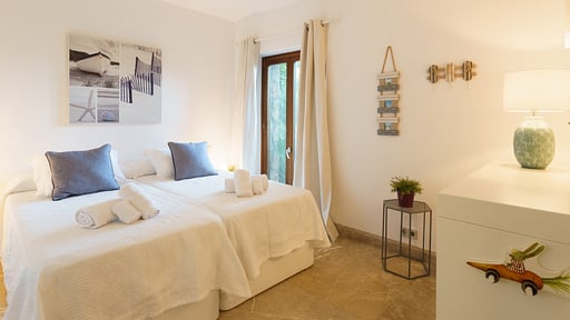 Villa Llenaire Bedroom 2