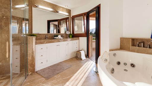 Villa Llenaire Bedroom 4