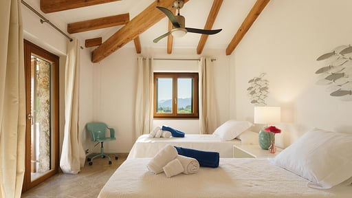 Villa Llenaire Bedroom 3