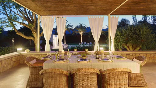 Villa Llenaire Terrace/Veranda