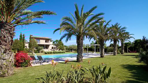 Villa Llenaire Garden