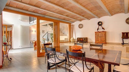 Villa Llobiner Dining area 1