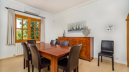 Villa Lluna Nova Обеденная зона