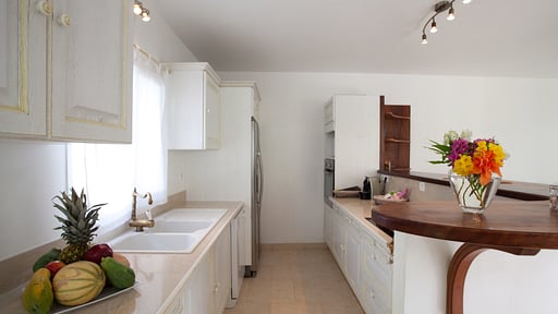 Villa Lo d'Amour Kitchen