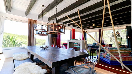 Villa Loelley Dining area
