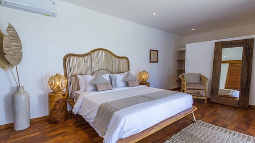 Villa Loma Bedroom 1