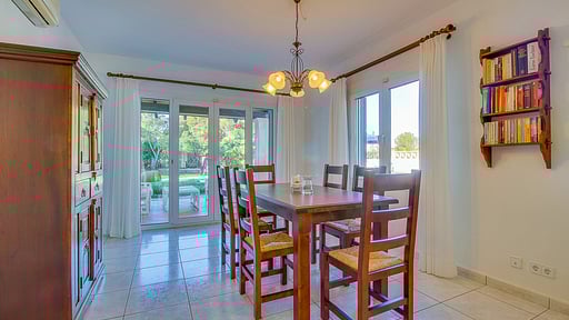 Villa Lombardia Zona de comedor