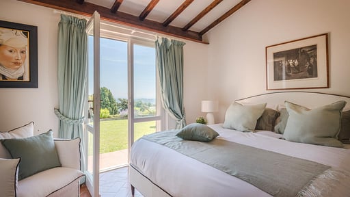 Villa Lontana Bedroom 1