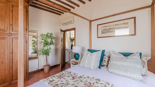 Villa Lontana Bedroom 3