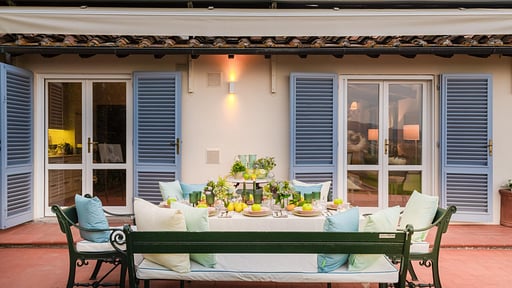 Villa Lontana Dining area