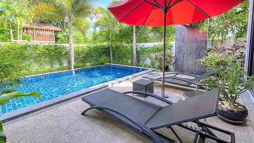 Villa Lora Schwimmbad