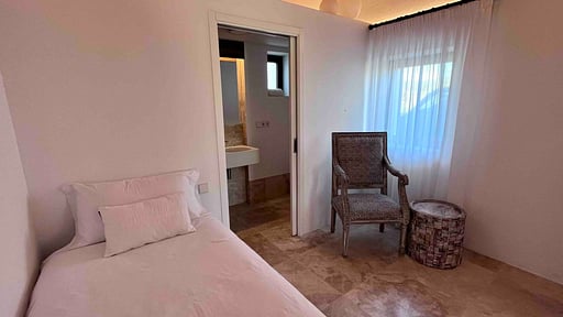 Villa Lorenzo Bedroom 6