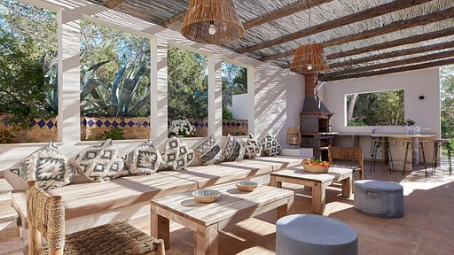 Villa Los pinos BBQ equipment