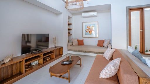 Villa Lotus Bumbak Living room