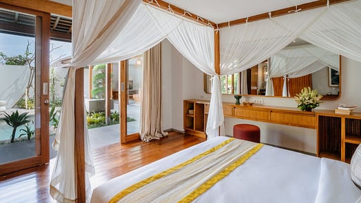 Villa Lotus Bumbak Bedroom 1
