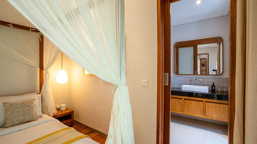 Villa Lotus Bumbak Bedroom 2