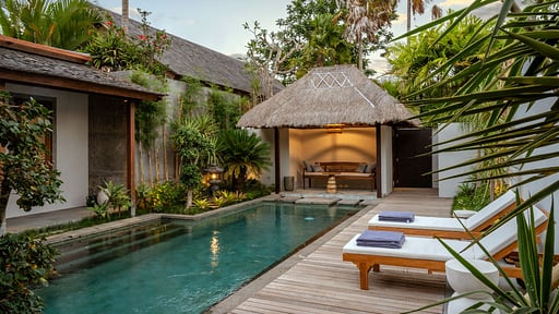 Villa Lotus Bumbak Swimming pool