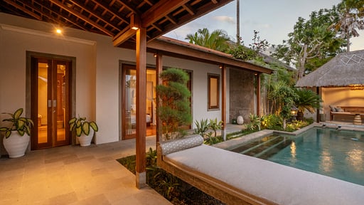 Villa Lotus Bumbak Swimming pool
