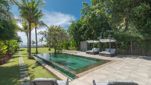 Villa Lou Swimming pool