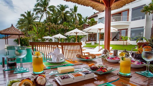 Villa Lulla Dining area