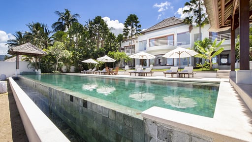 Villa Lulla Swimming pool 1