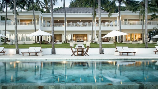 Villa Lulla Swimming pool 2