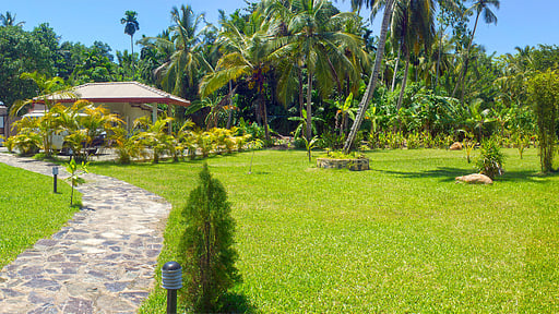 Villa Lumbini Lagoon Garden