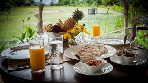 Villa Lumbini Lagoon Dining area