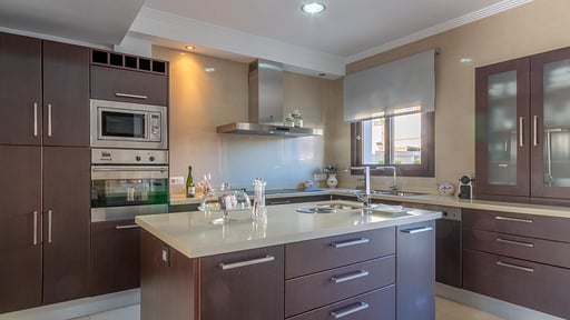 Villa Luminar Kitchen