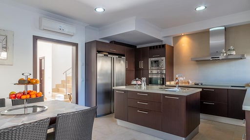 Villa Luminar Kitchen