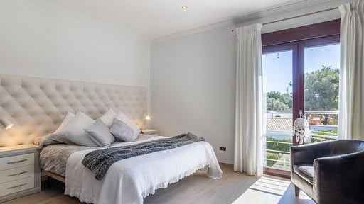 Villa Luminar Bedroom 1