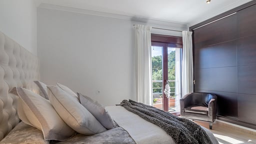 Villa Luminar Bedroom 1