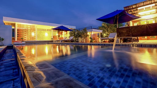 Villa Luna Swimming pool