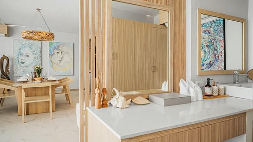 Villa Luna Dining area