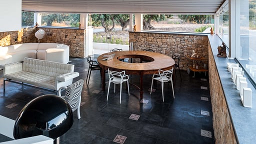 Villa Luna Dining area 1