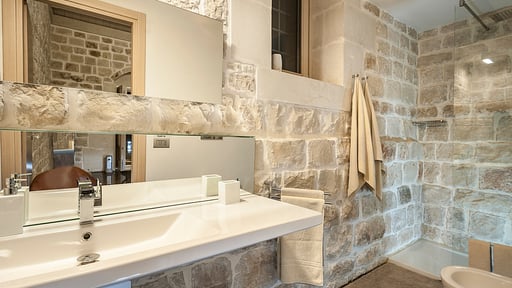 Villa Luna Bedroom 4