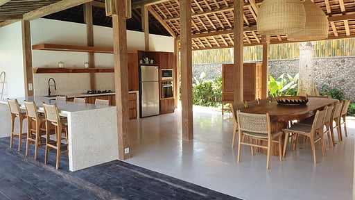 Villa Lunala Dining area