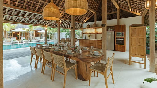 Villa Lunala Dining area