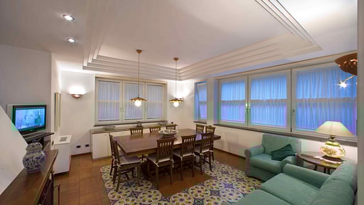 Villa Lux Sorrento Dining area