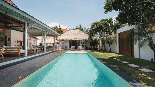 Villa M Seminyak Schwimmbad