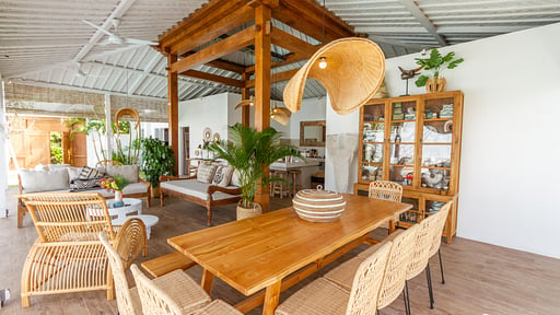 Villa M2 Dining area