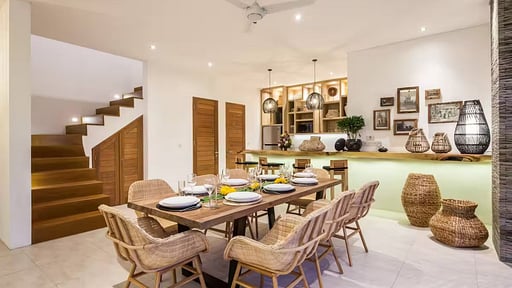 Villa Mabahata Dining area
