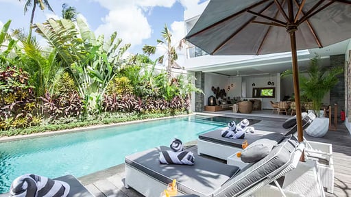 Villa Mabahata Swimming pool