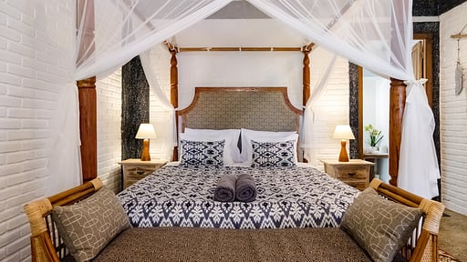 Villa Madeira Joglo Temo Bedroom 1