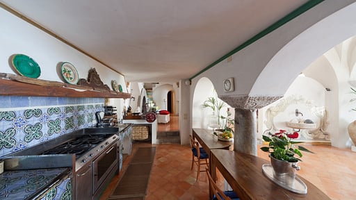 Villa Madonna di Costantinopoli Kitchen