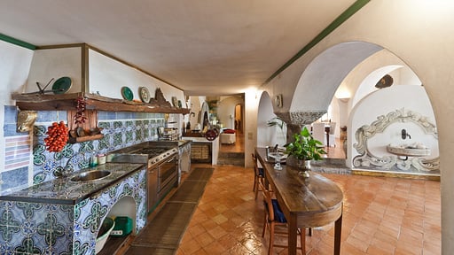 Villa Madonna di Costantinopoli Kitchen
