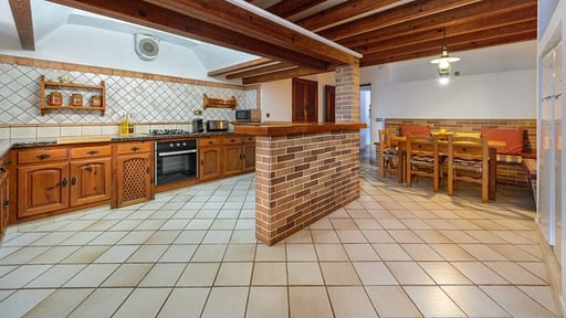 Villa Maestres Kitchen