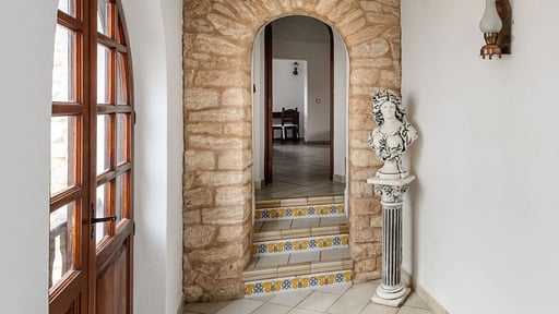 Villa Maestres Others