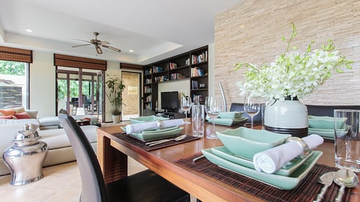 Villa Maeve Dining area