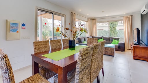 Villa Magnolia Dining area